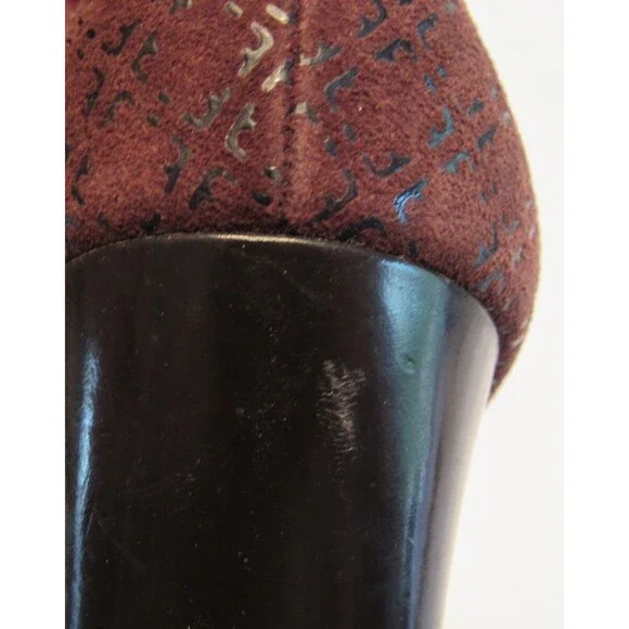 Vintage Salvatore Ferragamo Suede Embossed Patterned Pump Dark Brown Size 8.5 3A - Picture 12 of 13